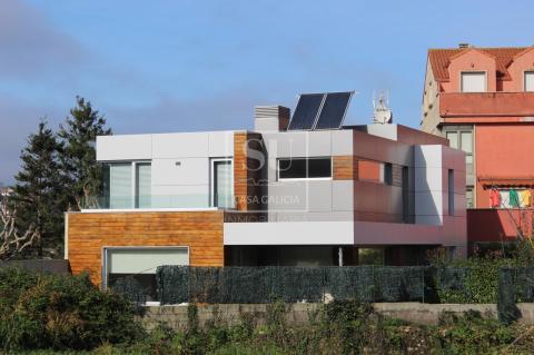 Chalet moderno con exclusiva ubicación!