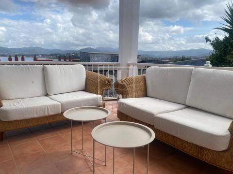 ALQUILER ANUAL EN BAIONA CON TERRAZA!
